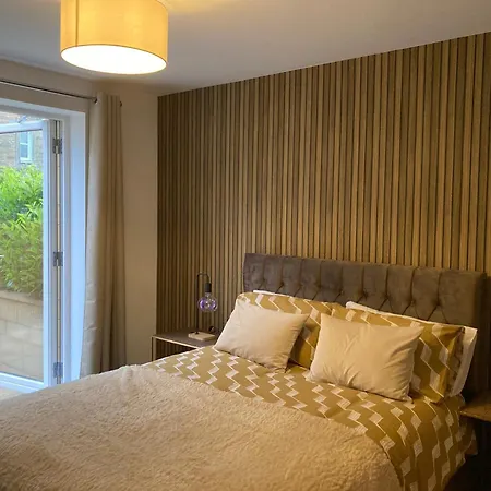 Beautiful Meadowbank Apartment With On-Street Parking Edinburgh Exterior photo