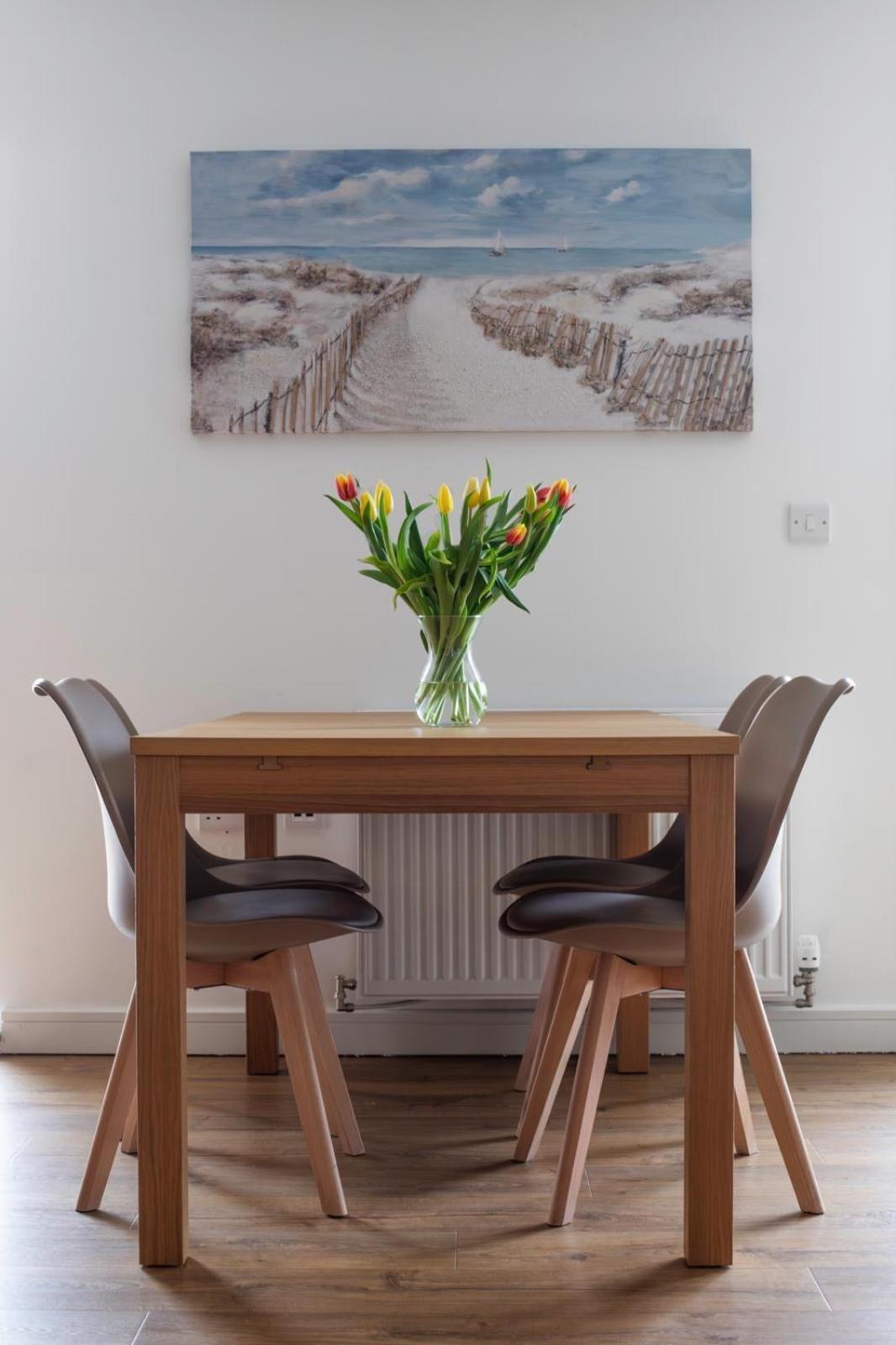 Beautiful Meadowbank With On-street Parking Apartment *